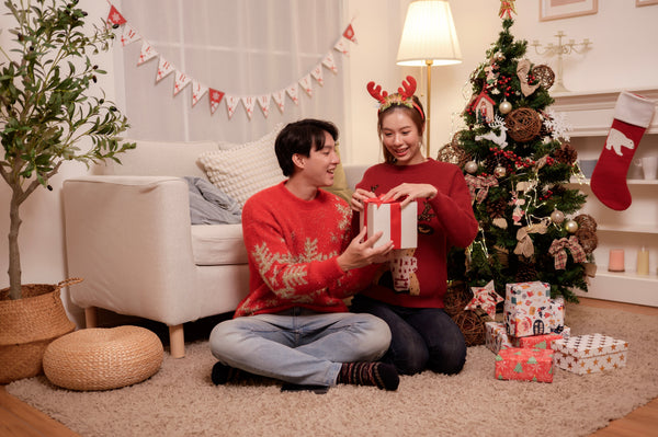10 Best Matching Gifts for Couples Who Love Japan