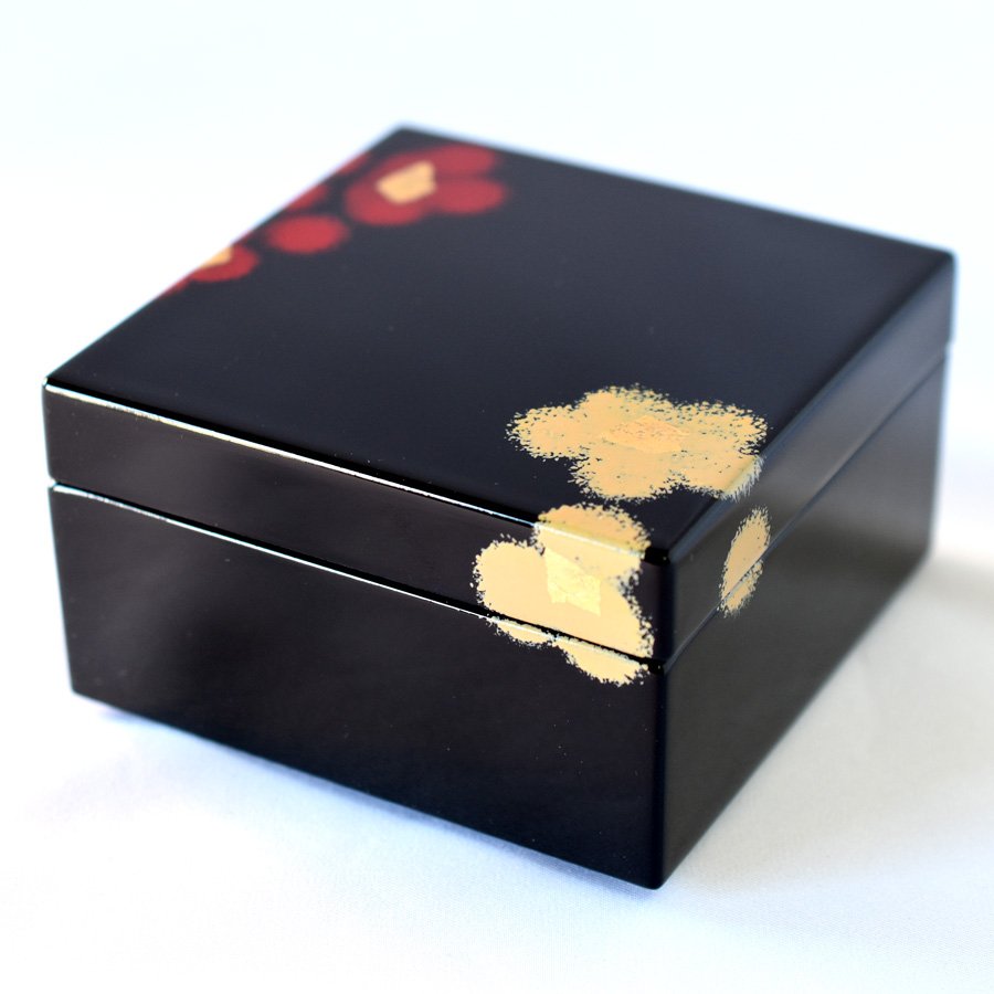 Isuke Small Lacquerware Jewelry Box Red & Gold Flower Pattern