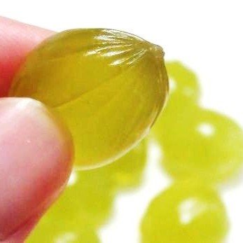 UHA Mikakuto Kororo White Muscat Grape Gummy Candy 48g