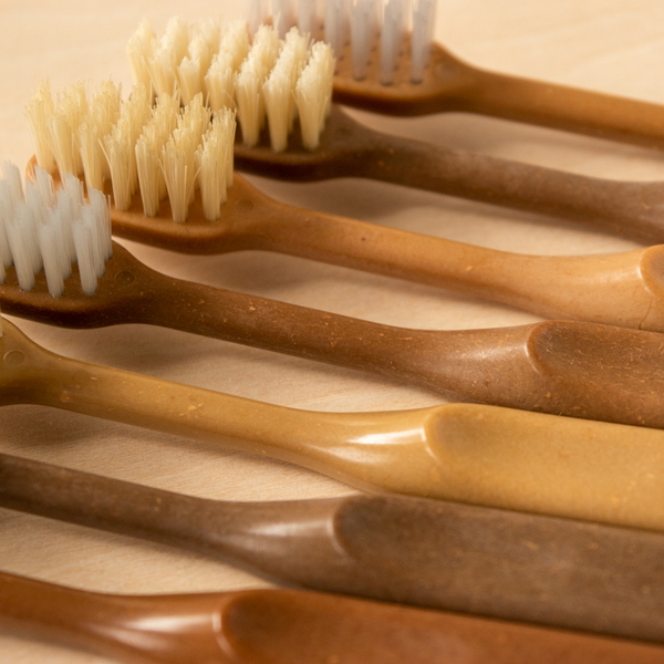 Meguru-Eco-Friendly-Vegan-Bamboo-Toothbrush-Regular-Bristle-5-2024-01-11T09:03:41.727Z.png