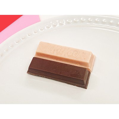 Nestlé Kit Kat Strawberry & Milk Chocolate Combo KitKat 10 Bars