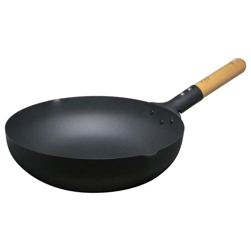 Takumi-Magma-Plate-Non-Stick-Iron-Induction-Wok-With-Wooden-Handle-28cm-1-2024-10-10T02:45:54.711Z.webp