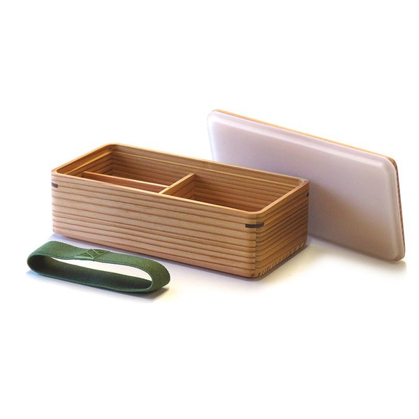 Umezawa-Ancient-Sugi-Cedar-Lunch-Box-Handmade-Wooden-Bento-Box-3-2024-07-01T08:03:36.248Z.jpg